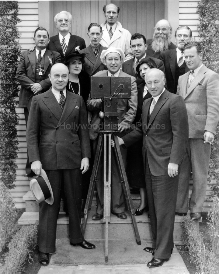 The Squaw Man Reunion 1935 Oscar Apfel Cecille B De Mille.jpg